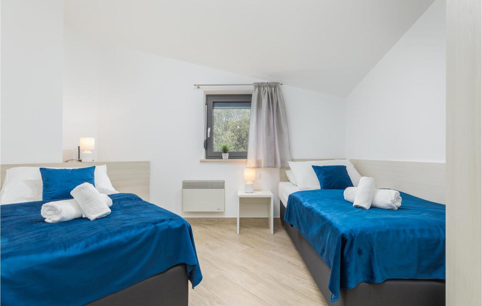 Stunning Apartment In Pjescana Uvala With Wifi Εξωτερικό φωτογραφία