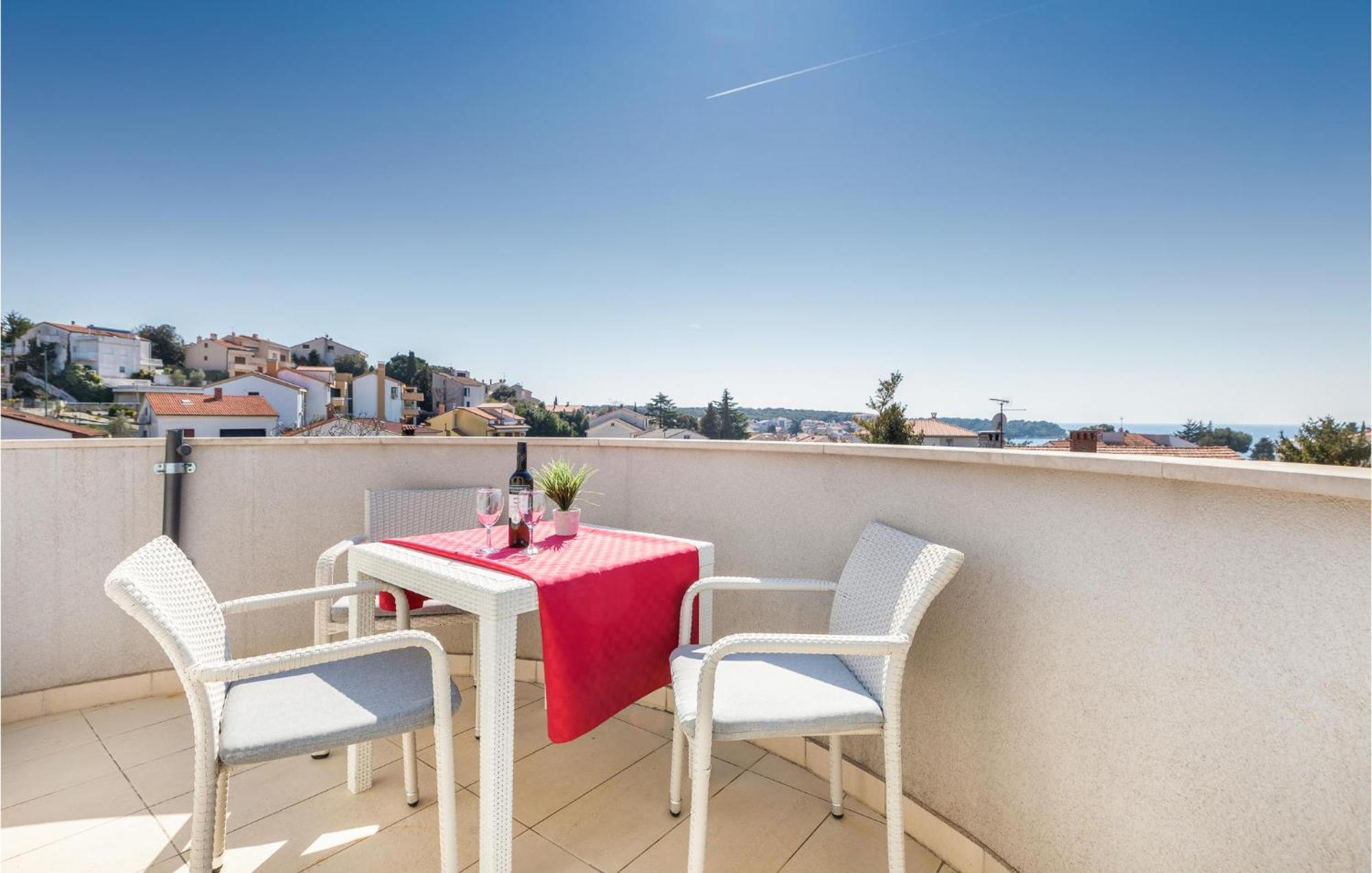 Stunning Apartment In Pjescana Uvala With Wifi Εξωτερικό φωτογραφία