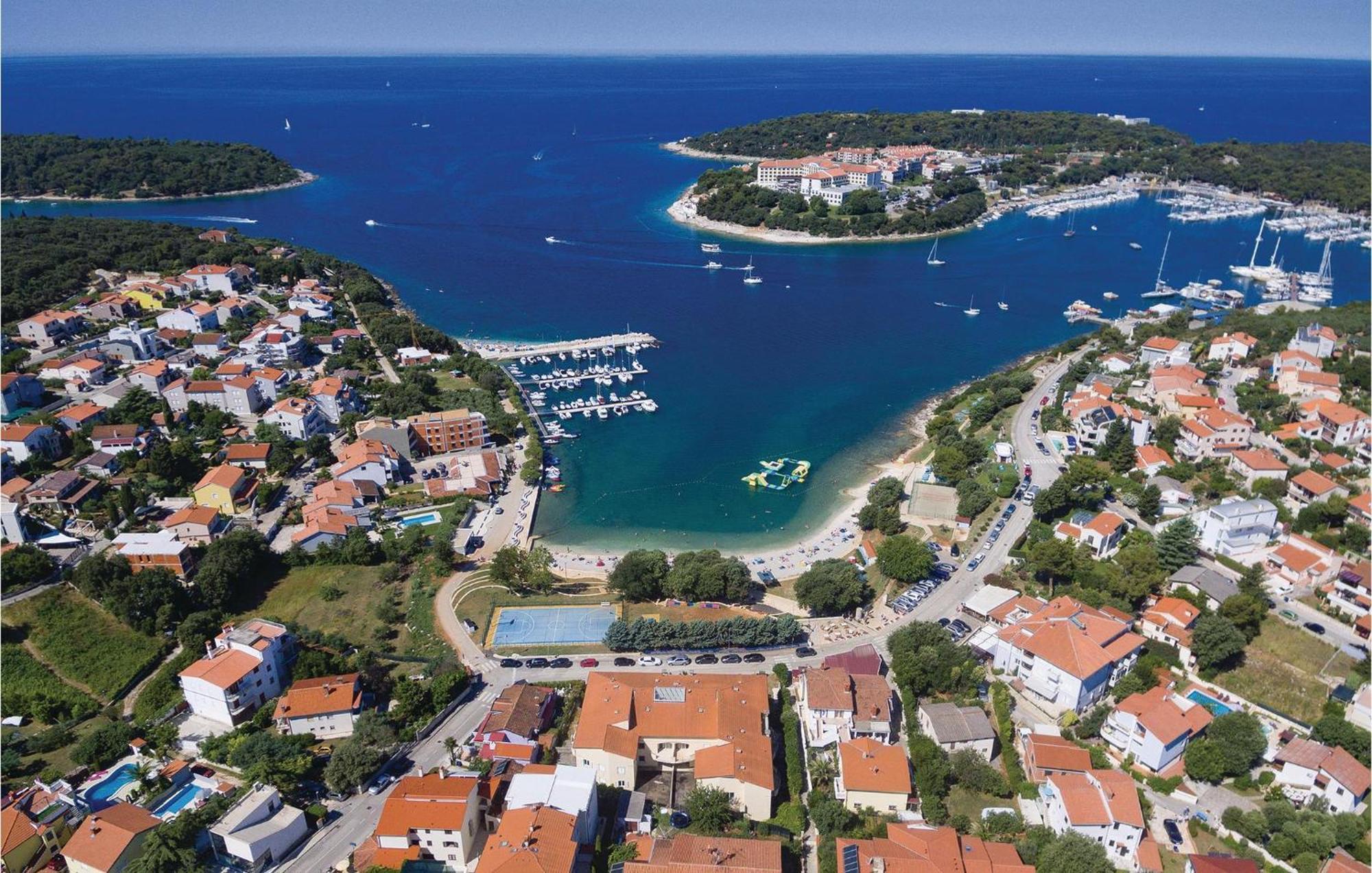Stunning Apartment In Pjescana Uvala With Wifi Εξωτερικό φωτογραφία