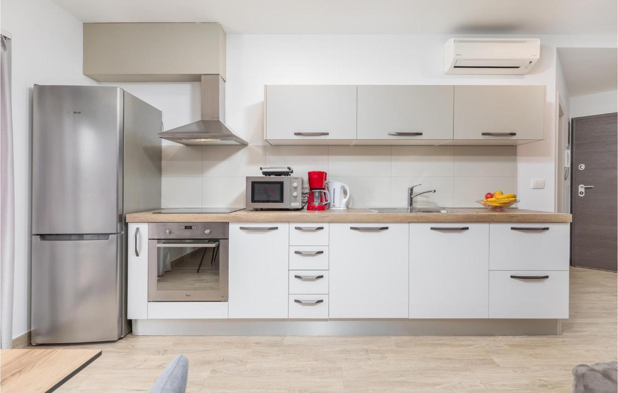 Stunning Apartment In Pjescana Uvala With Wifi Εξωτερικό φωτογραφία