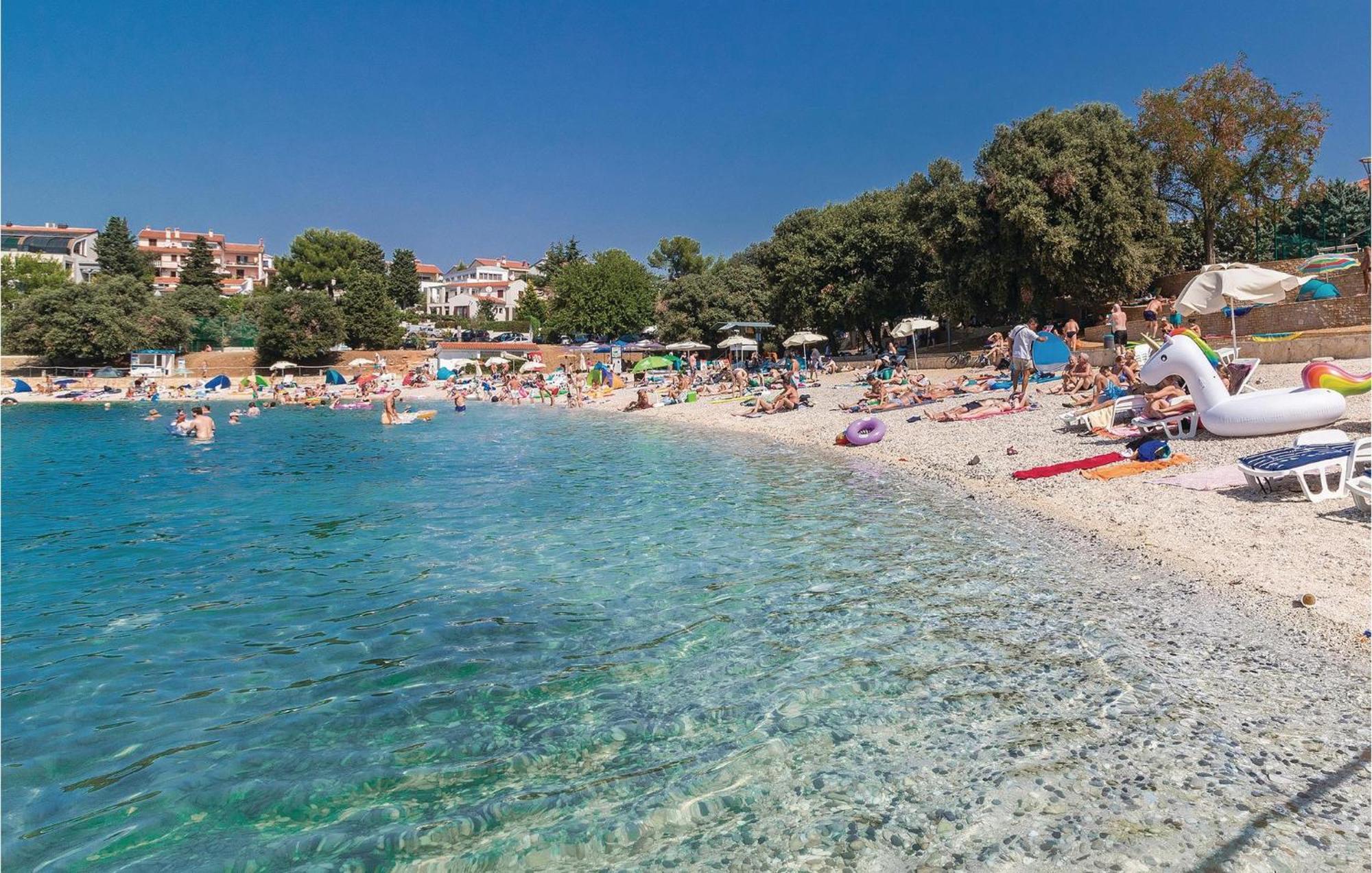 Stunning Apartment In Pjescana Uvala With Wifi Εξωτερικό φωτογραφία