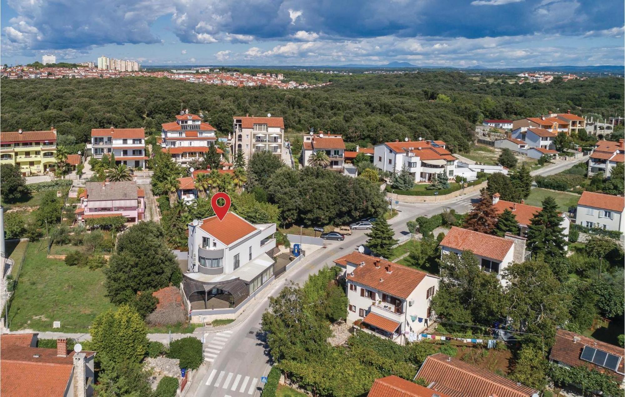 Stunning Apartment In Pjescana Uvala With Wifi Εξωτερικό φωτογραφία